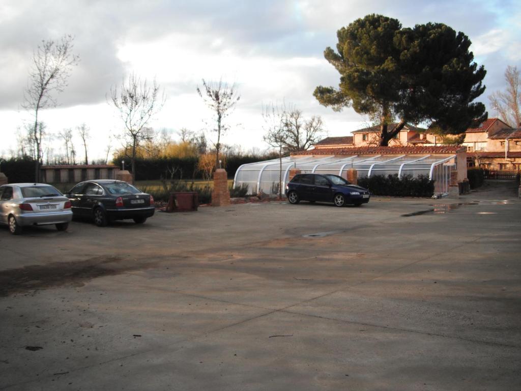 El Jardin De La Huerta Hotel Sahagun Luaran gambar