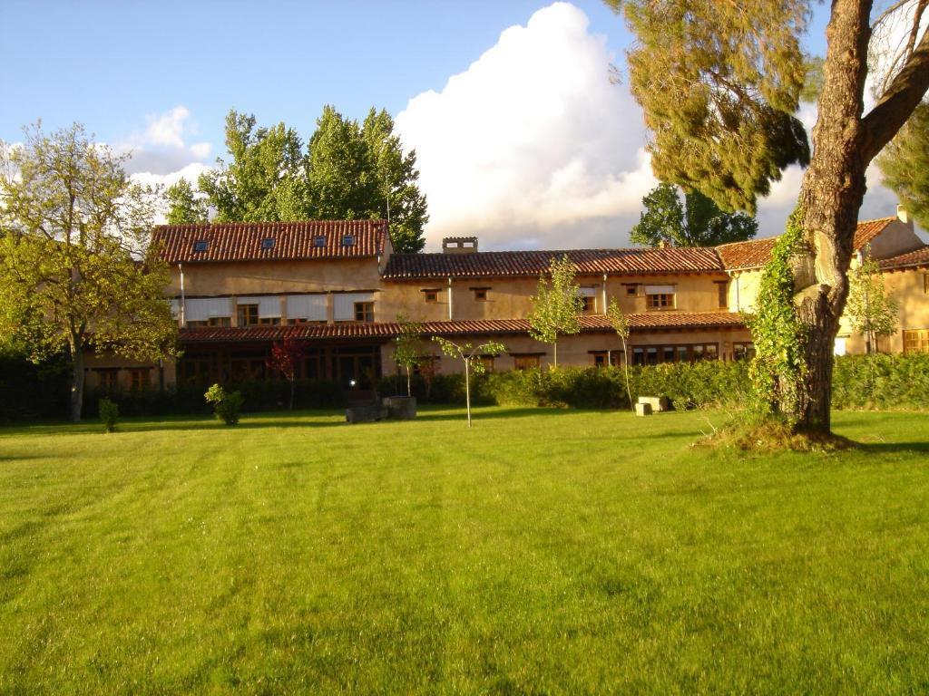 El Jardin De La Huerta Hotel Sahagun Luaran gambar