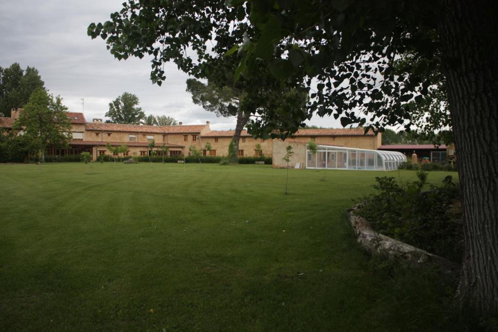 El Jardin De La Huerta Hotel Sahagun Luaran gambar